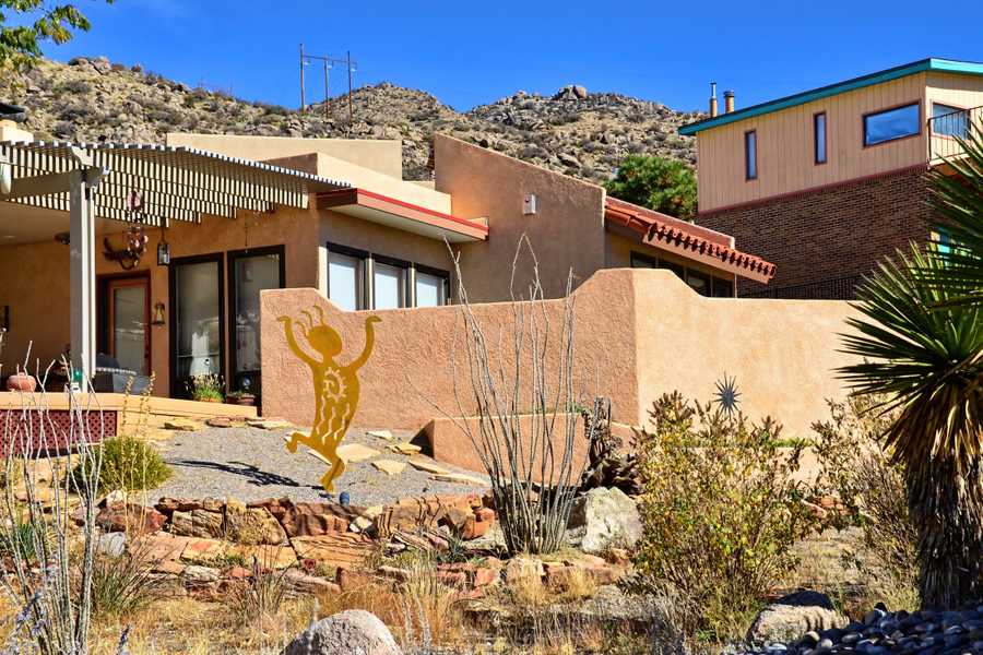 Mountain foothills home in Land of Enchantment