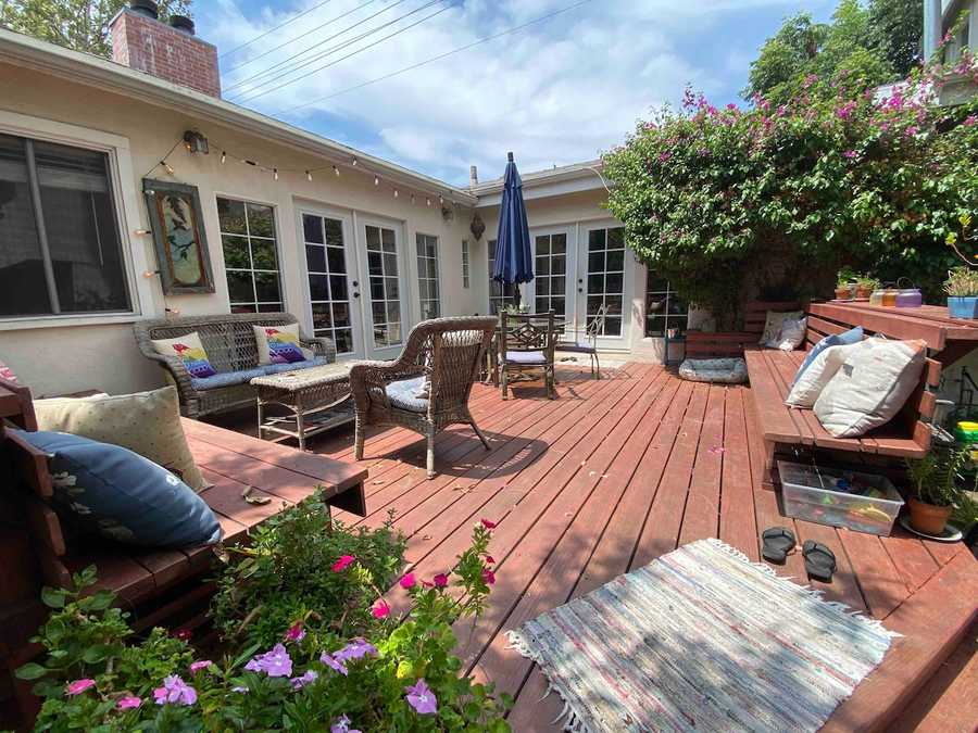 Beautiful Bedrooms minutes from Universal Studios