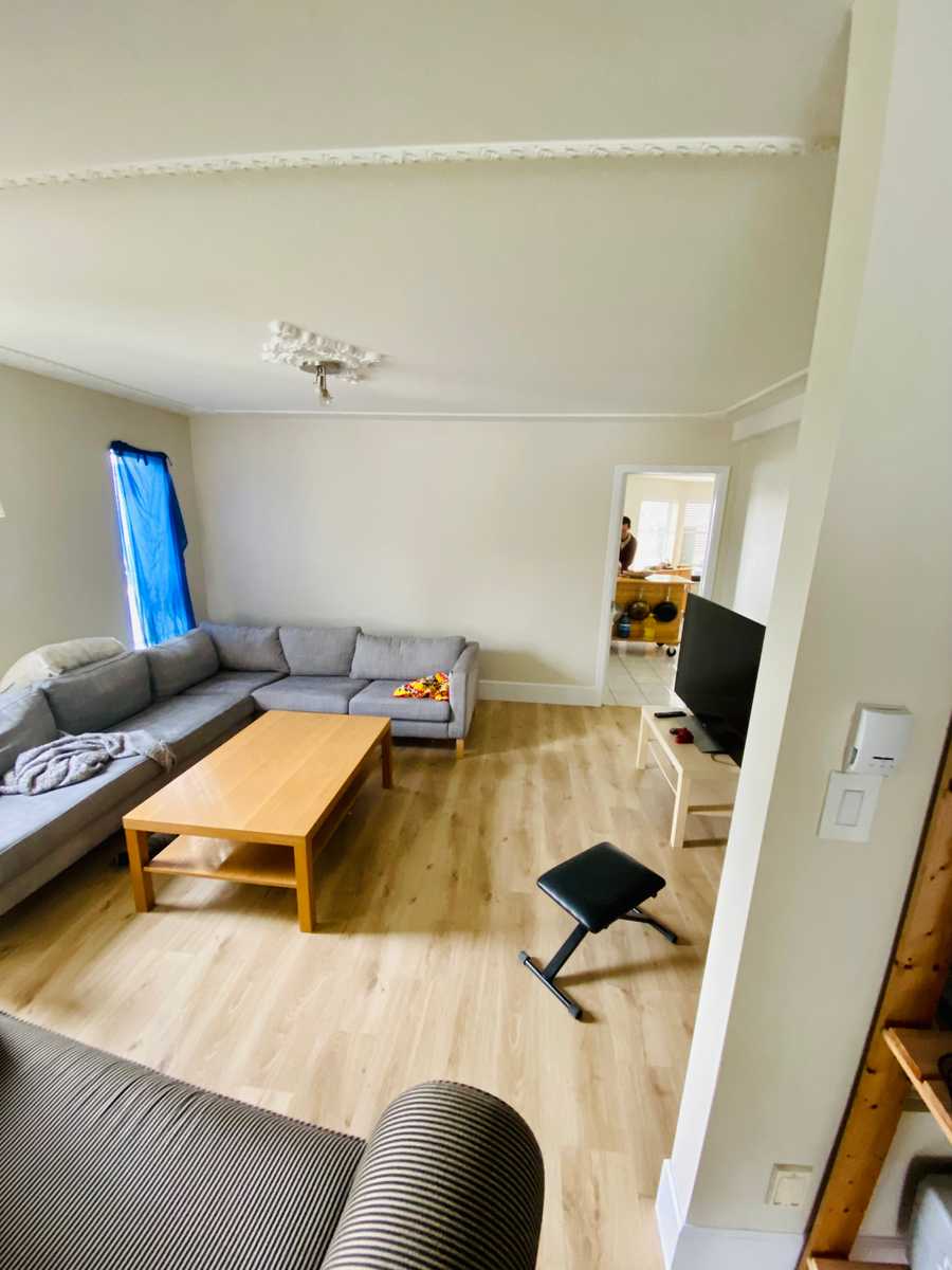 Spacious, bright room in huge home. Bathroom.