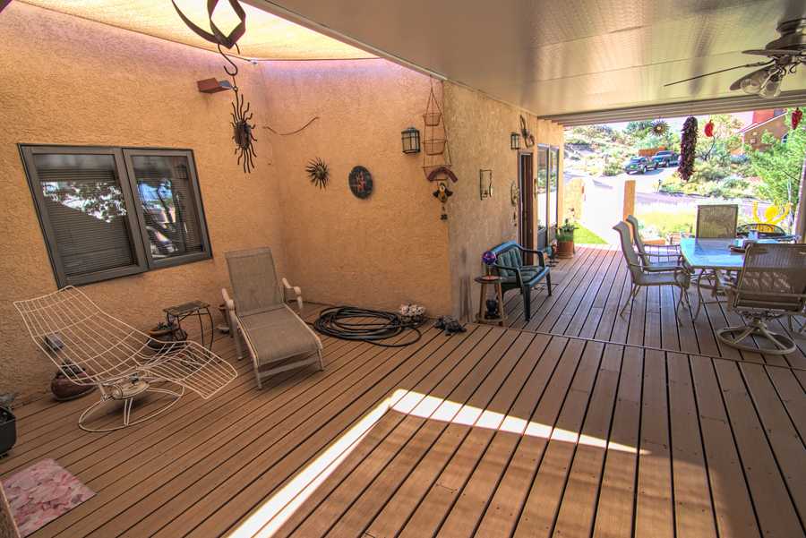 Mountain foothills home in Land of Enchantment