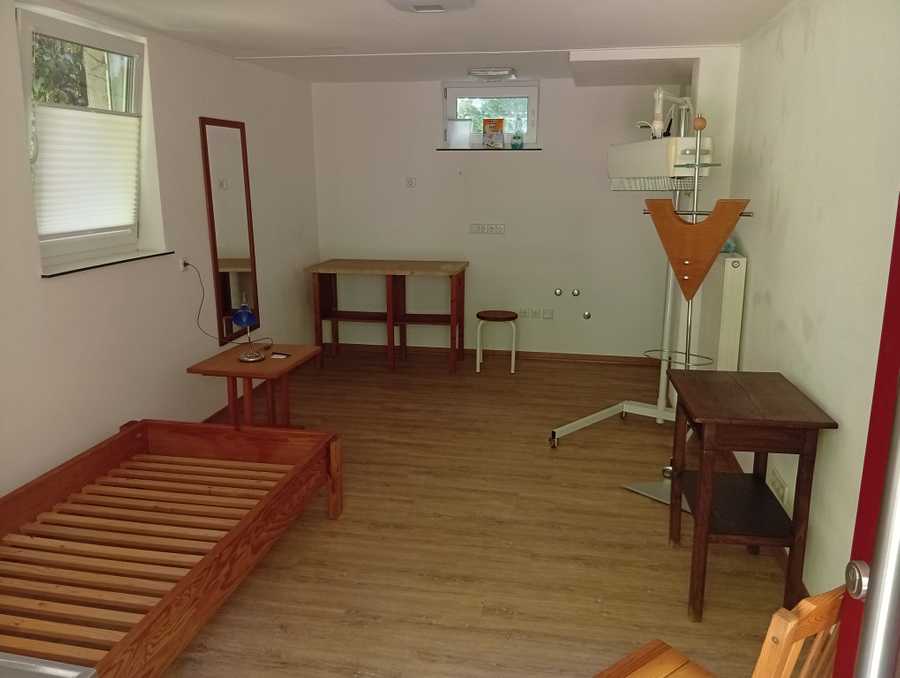 Studio flat work in progress vegan near nature quiet slightly odd in a good way