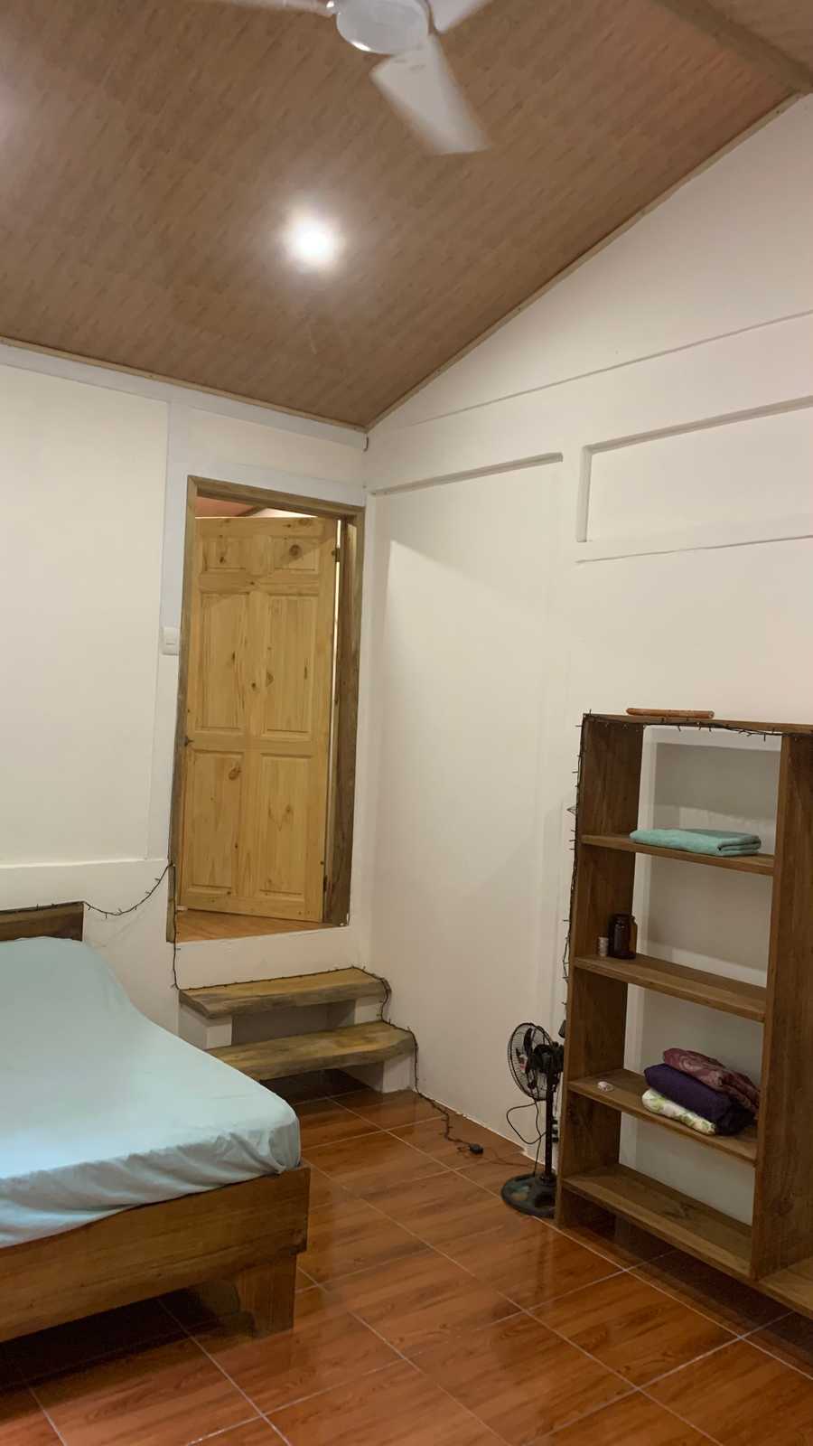 Beautiful tall room in Casa Pachamama on Magic Hill