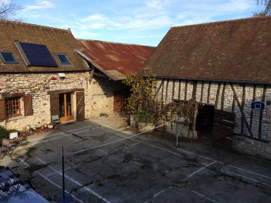 Perfect for cycling enthusiasts, an hour from Paris