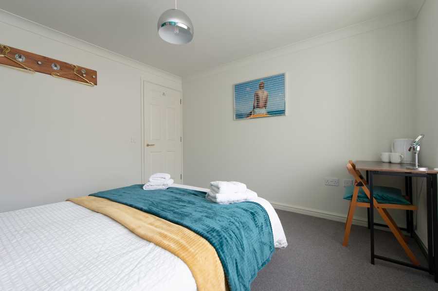 Arty 1 bedroom townhouse with garden