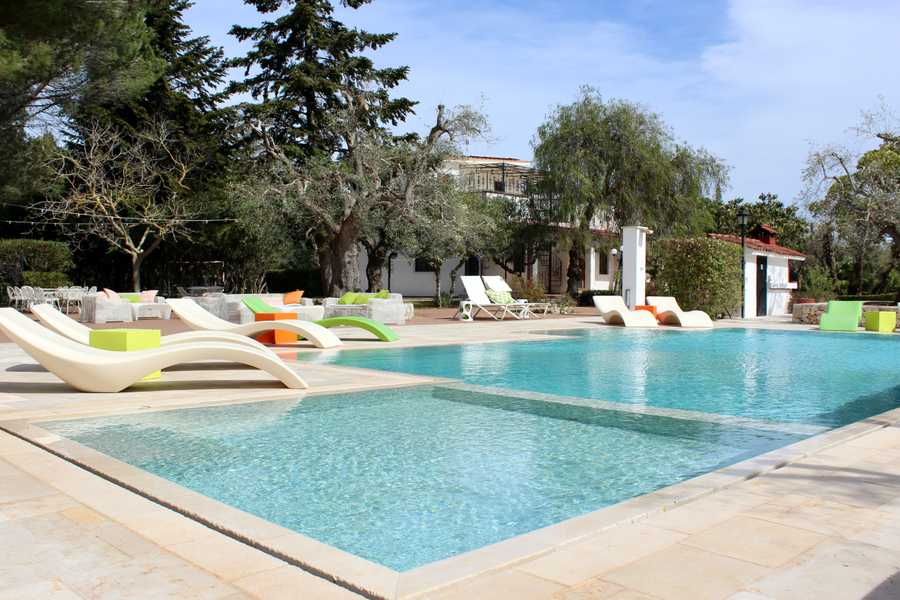 Luxury villa in midst of an ancient olive grove, ideal for families