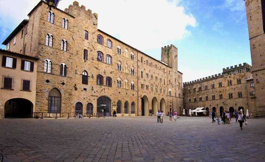 Suite Castello, central beautyhome in the historic center, with 100% vegan meals