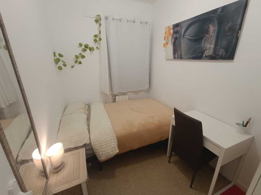 Double Room Well Located