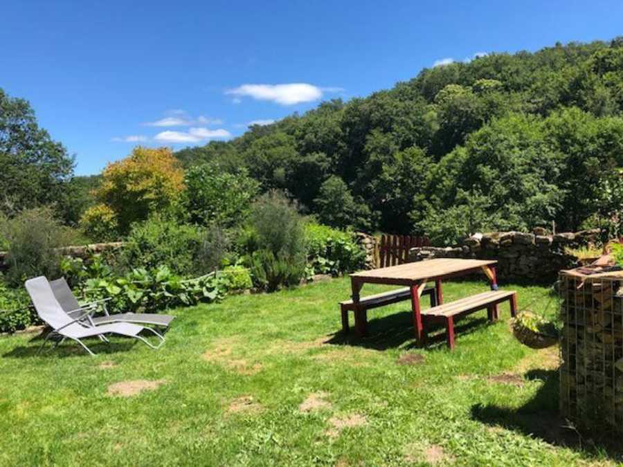 Twin Room with en suite a La Martinéche, in the heart of Creuse