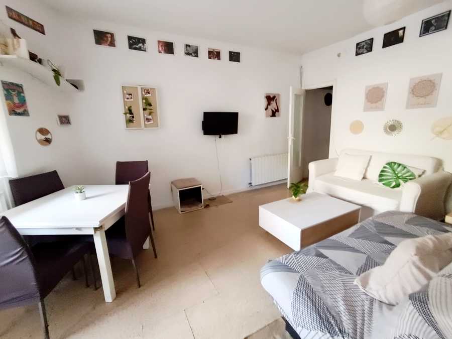 Double Room Well Located
