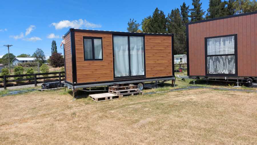 Modern Tiny-home in a Park-like Setting