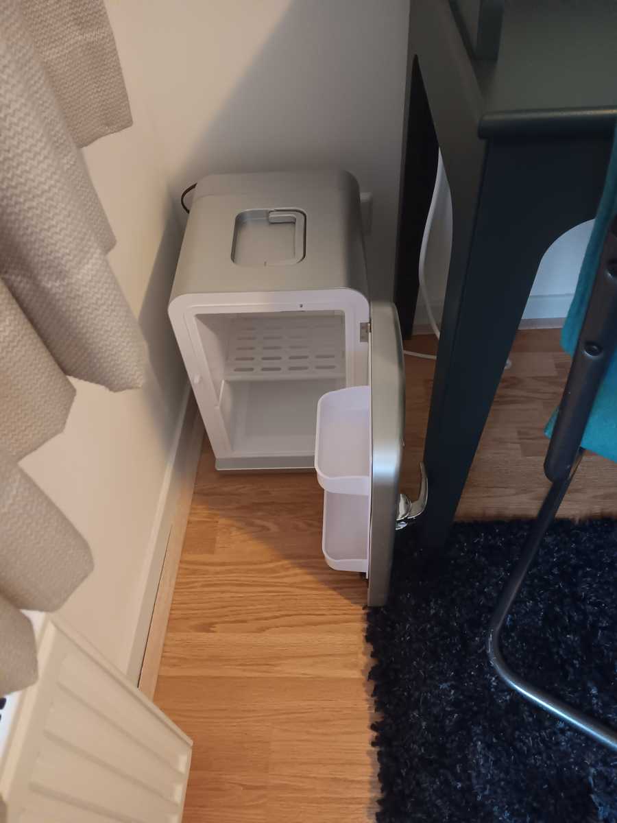Lovely furnished city room in quiet & clean duplex in very vegan friendly town