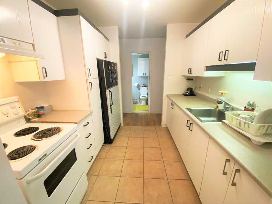 Cozy Room with a beautiful view of downtown Quebec and very close to nature