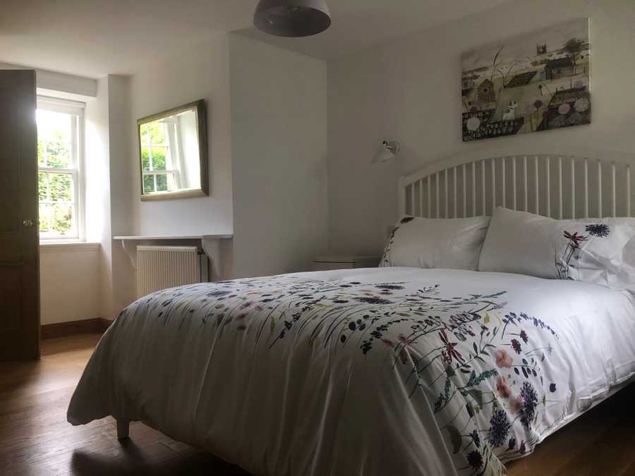 The Neuk o' the Mill: vegan B&B stone cottage