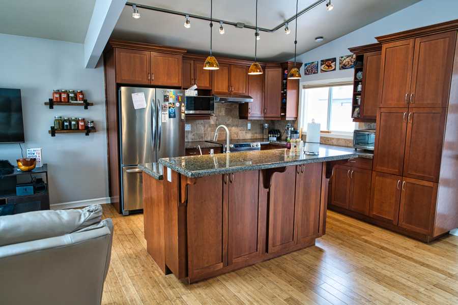 Private Room, 3 minutes from C-Train