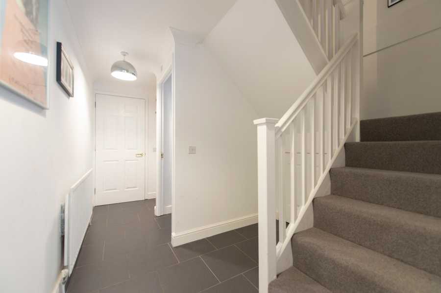 Arty 1 bedroom townhouse with garden