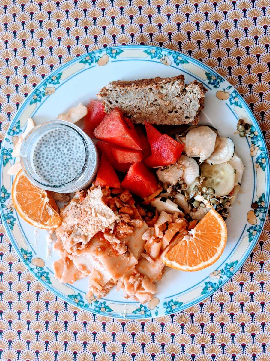 Peaceful place in the nature, vegan meals, yoga, soundhealing and massages