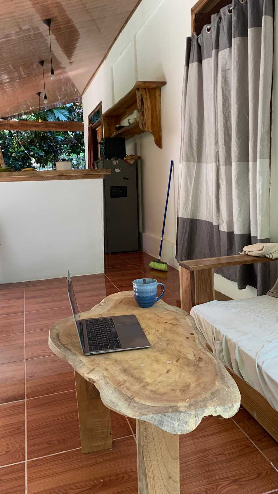 Beautiful tall room in Casa Pachamama on Magic Hill
