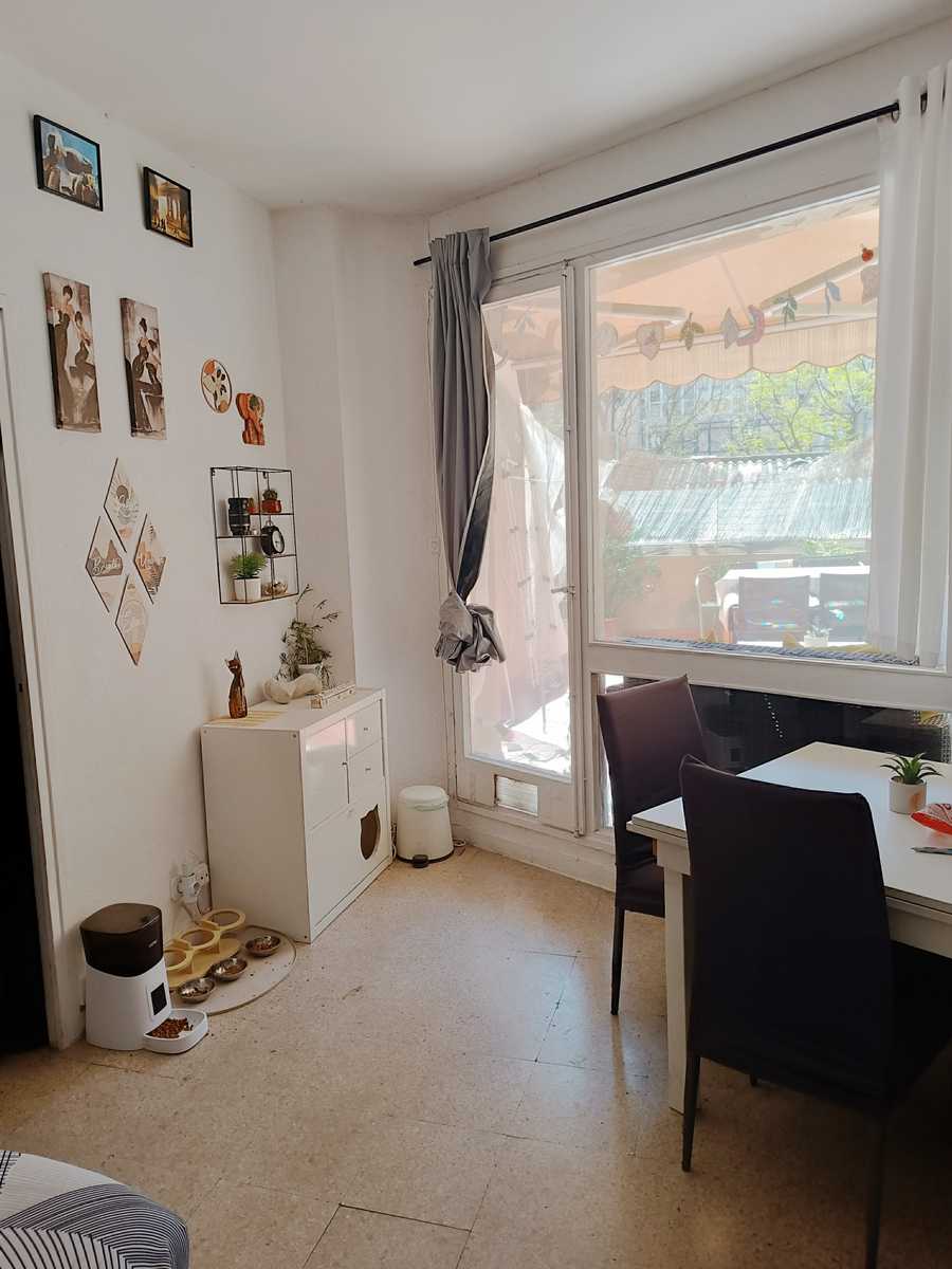 Double Room Well Located