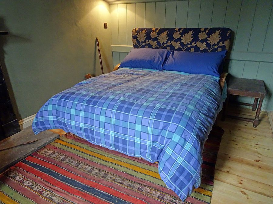 Robin's Realm - the affordable Welsh veggie countryside retreat