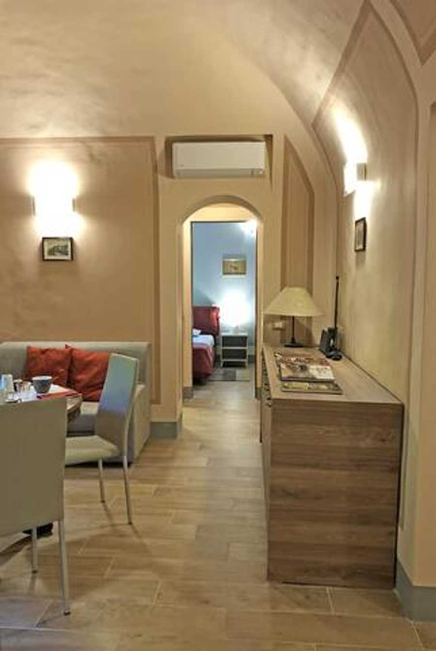 Suite Castello, central beautyhome in the historic center, with 100% vegan meals
