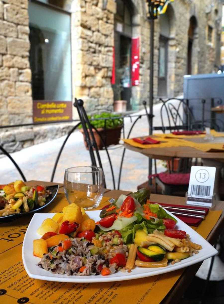 Suite Castello, central beautyhome in the historic center, with 100% vegan meals