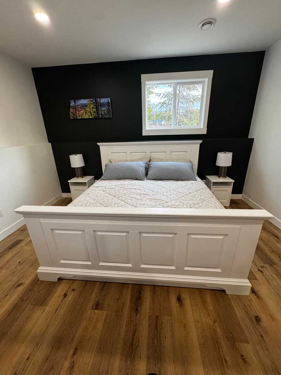 Bright Bachelor Suite by Dog Park, Lake & Trails