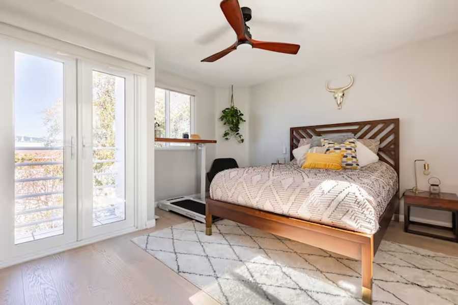 Modern Beach Town Living with INFRARED SAUNA and ELECTRIC CAR CHARGER