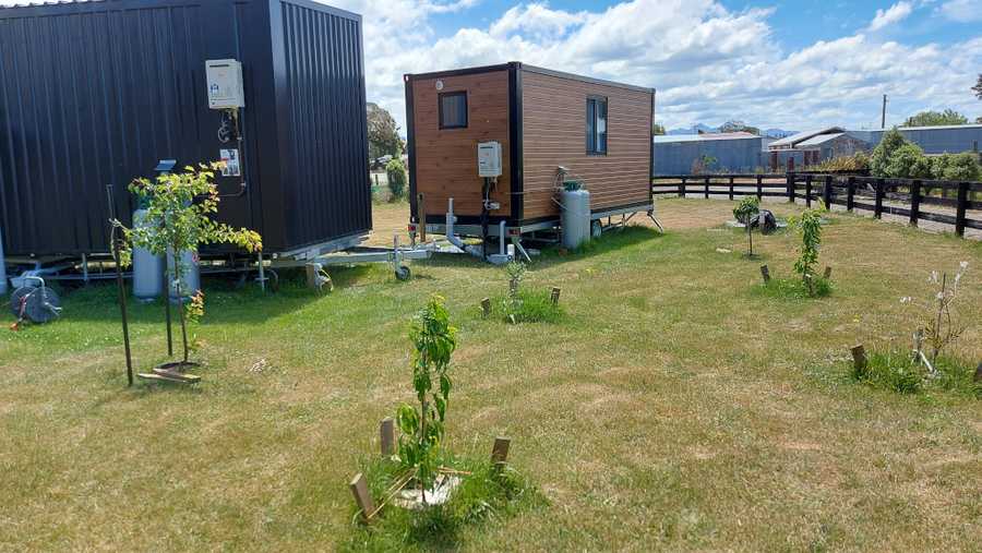 Modern Tiny-home in a Park-like Setting