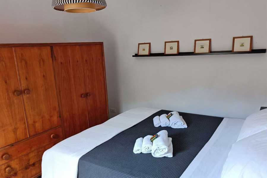 CASA LINO: third floor apartment with small terrace 