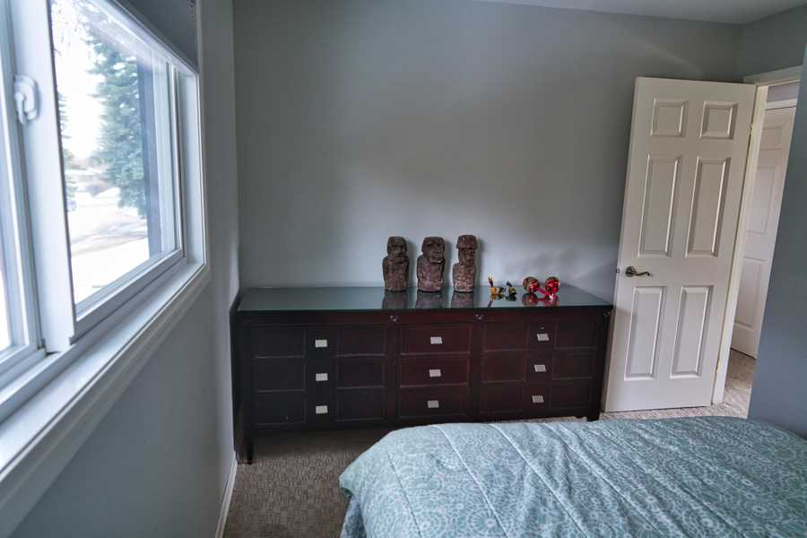 Private Room, 3 minutes from C-Train