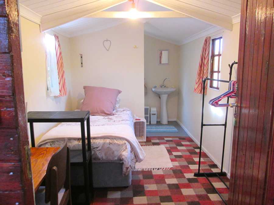 Bodhi Hut - a safe space for vegans and spiritual travellers