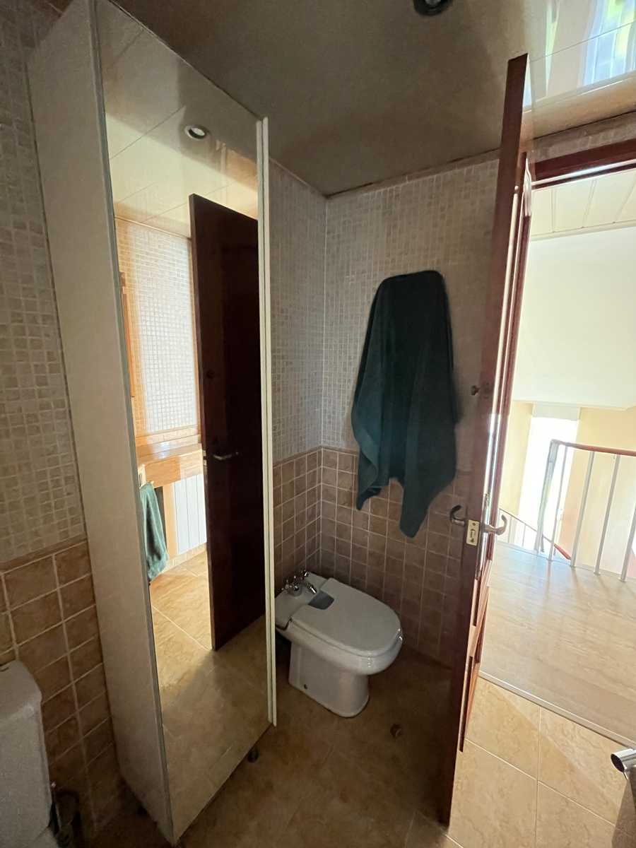 Comfortable double room with its own terrace and lovely views in an attic duplex