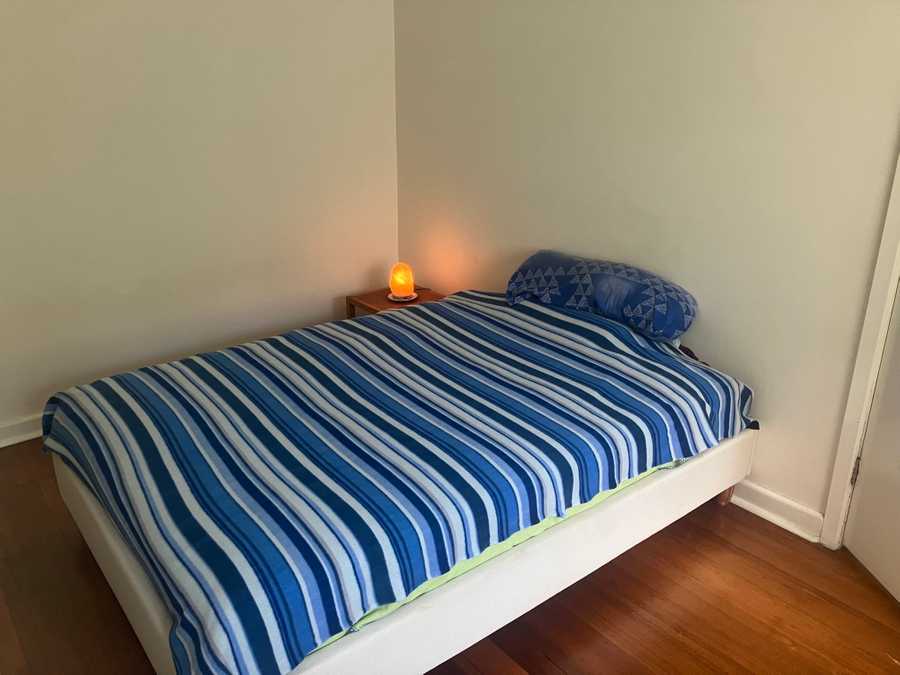 1 Bedroom Apartment in Elwood, close to St Kilda shops and Botanical Gardens.