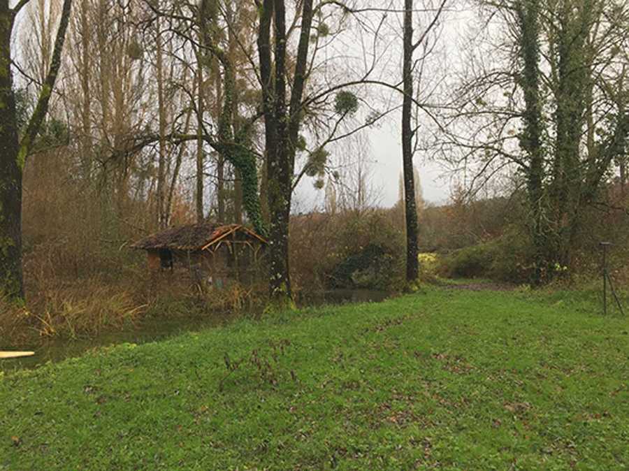 Tiny house, two rooms including kitchen. Suitable for two, single bed available 
