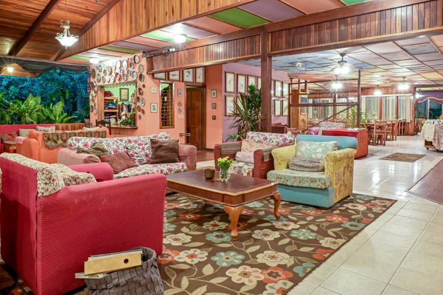 Lands in love hotel & forest resort 