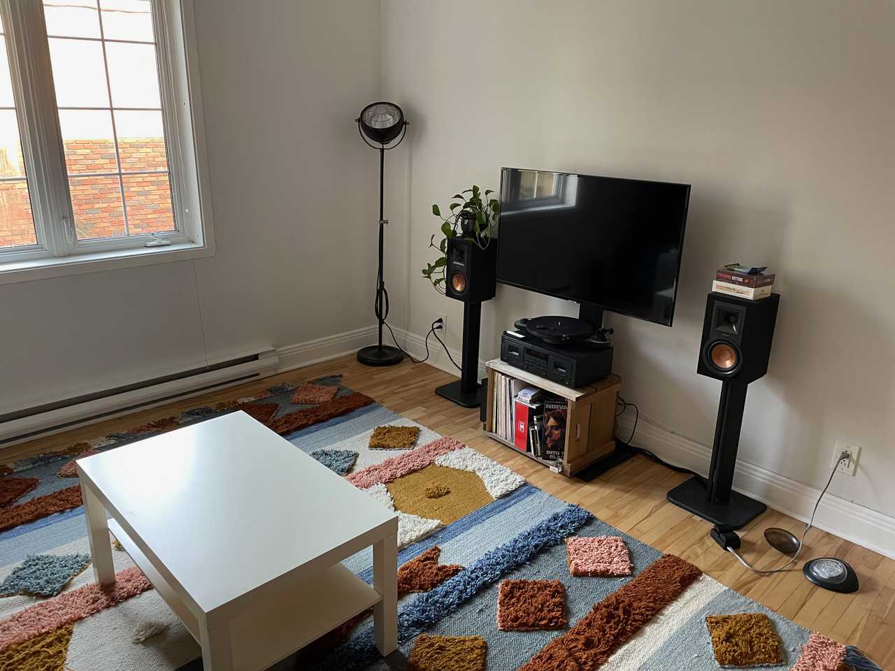 Large apartment in Sud-Oust Montreal.