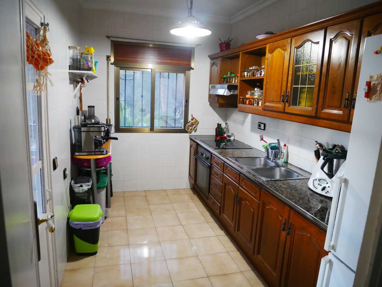 Cozy room in the countryside, 15min. walking to the city center and the beach