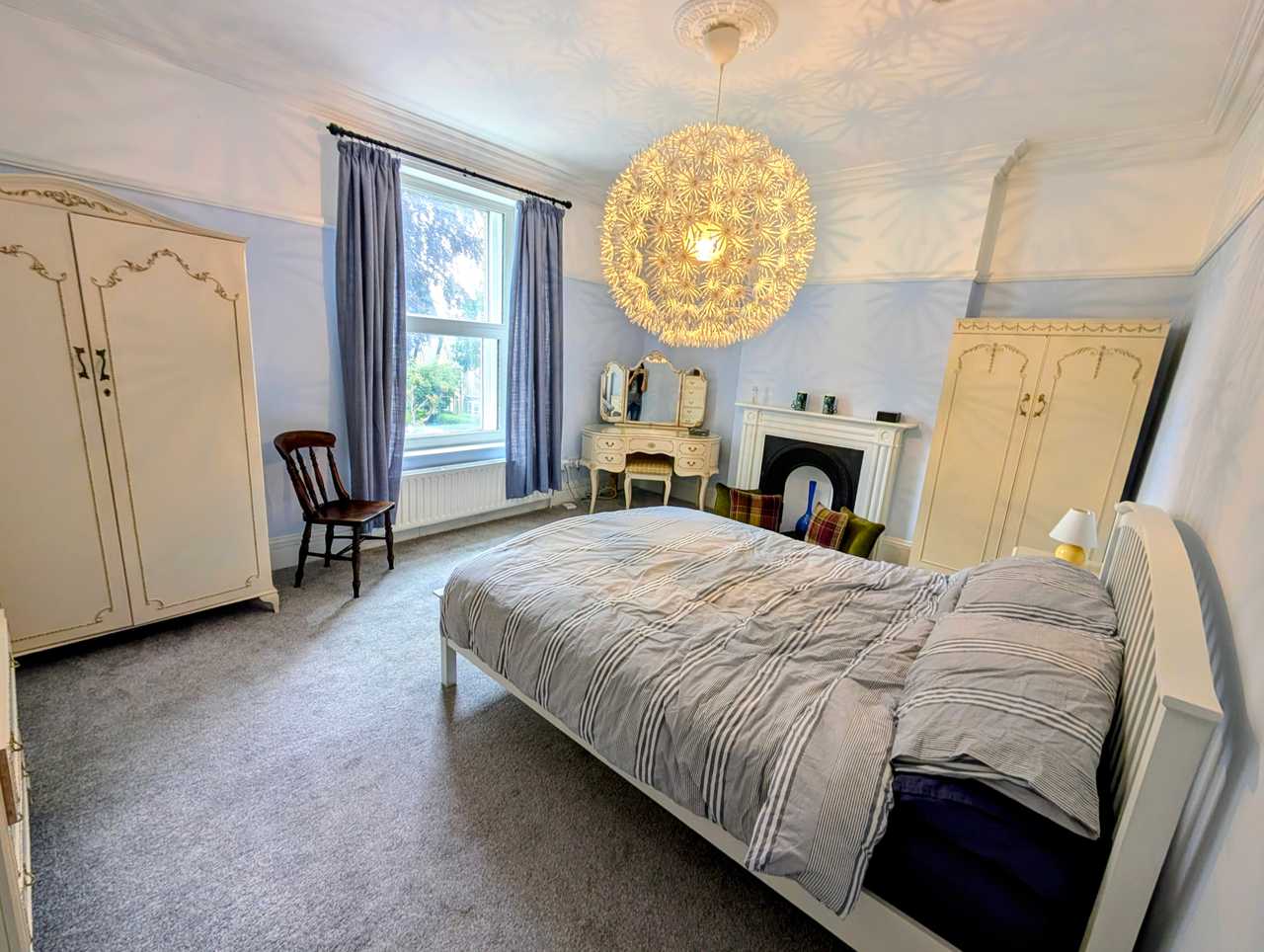 Blue double room with private bathroom (Sheffield, UK)