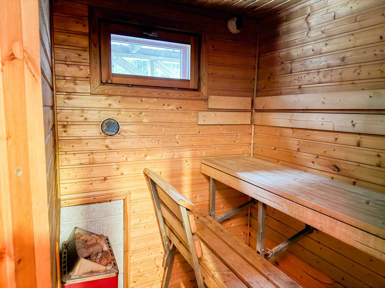 Cozy Lakeside Cottage in South Karelia