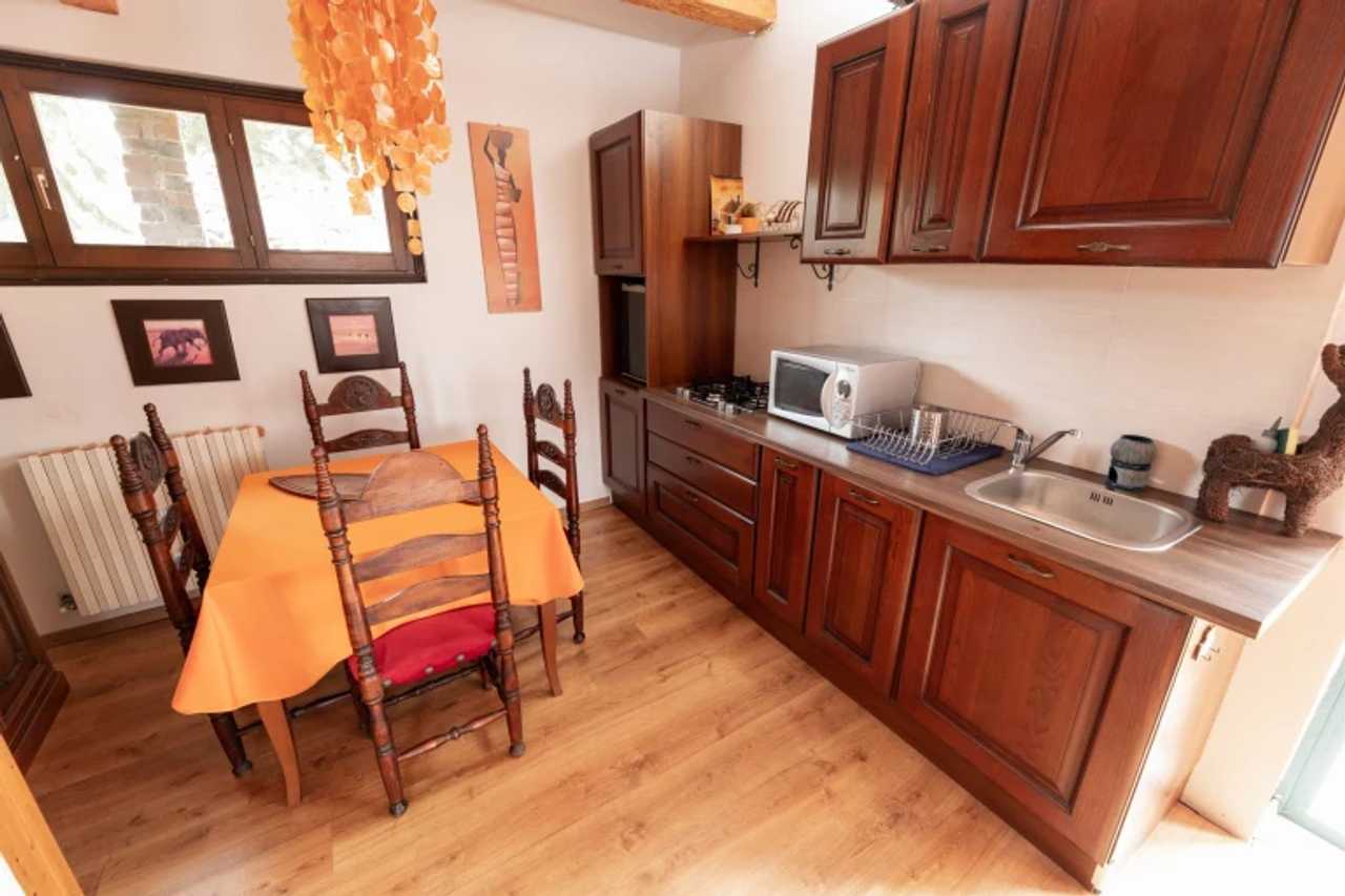 The Orange Lilly, apartment with sauna in the lush hills of central Italy