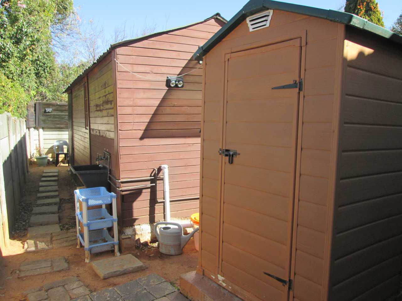 Bodhi Hut - a safe space for vegans and spiritual travellers
