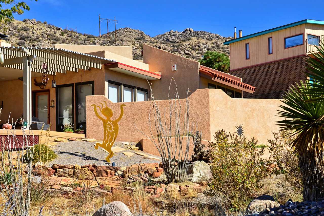Mountain foothills home in Land of Enchantment