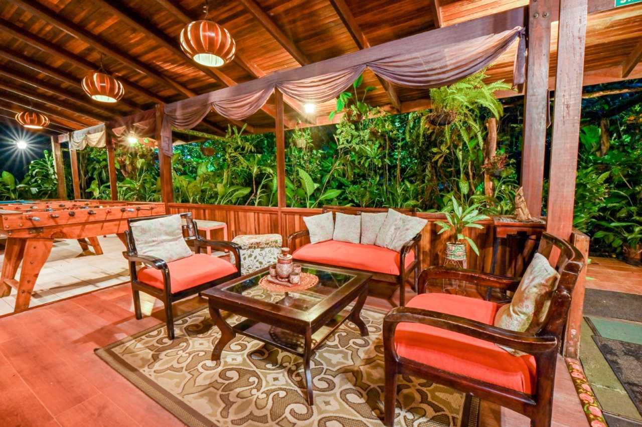 Lands in love hotel & forest resort 
