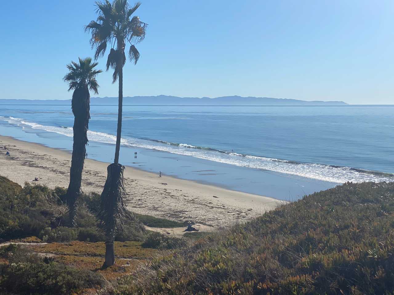 2-story Santa Barbara serene condo (30-day min/summers only)