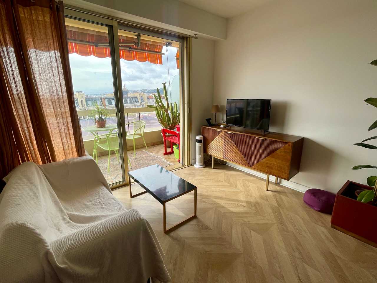 Charming 1-Bedroom Apartment with Stunning Sea View Terrace