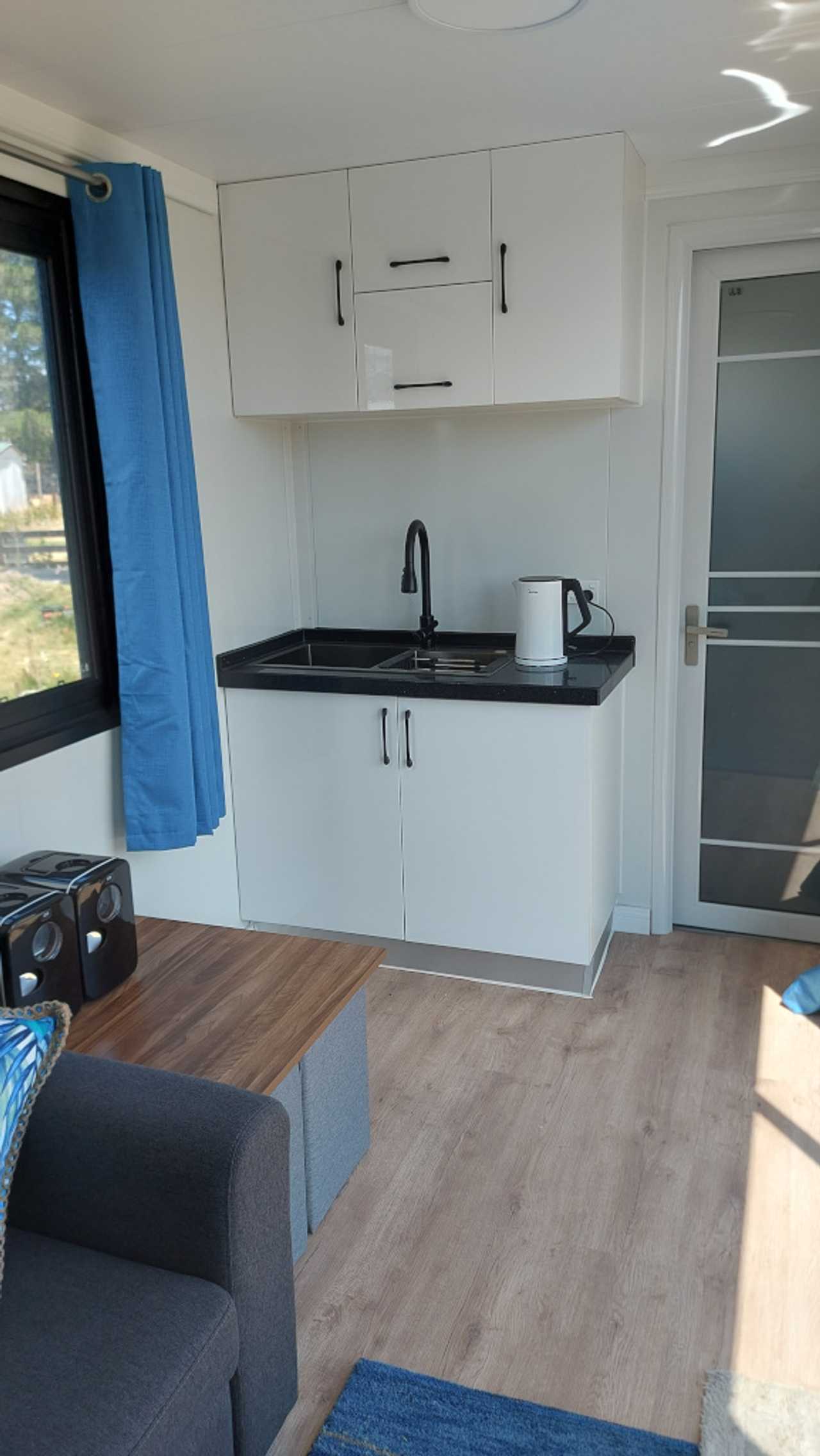 Modern Tiny-home in a Park-like Setting
