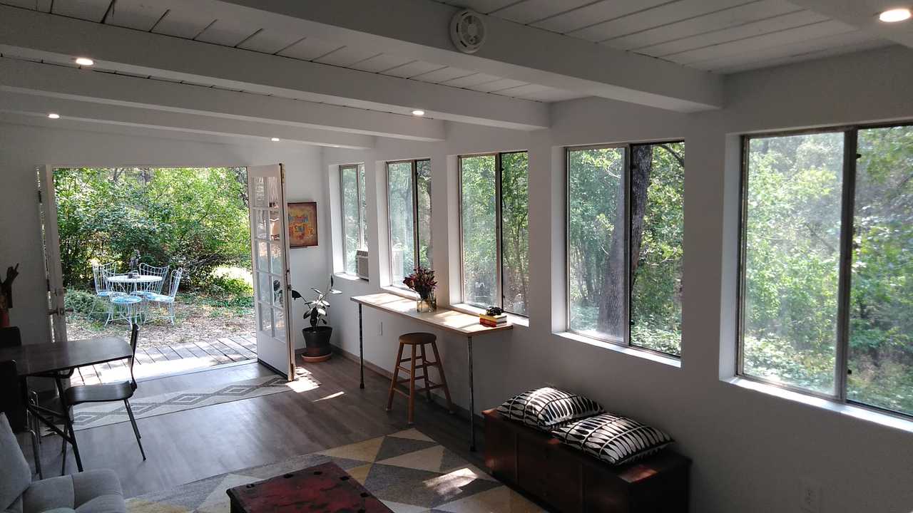 Northern California Foothills Hideaway near lakes, rivers, biking, and hiking