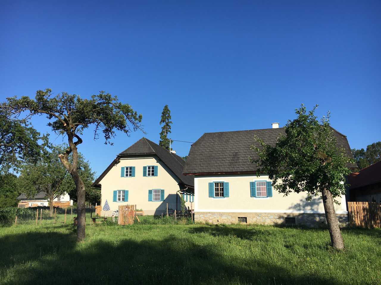 Varm - the vegan farm - a kind of sanctuary for animals and humans