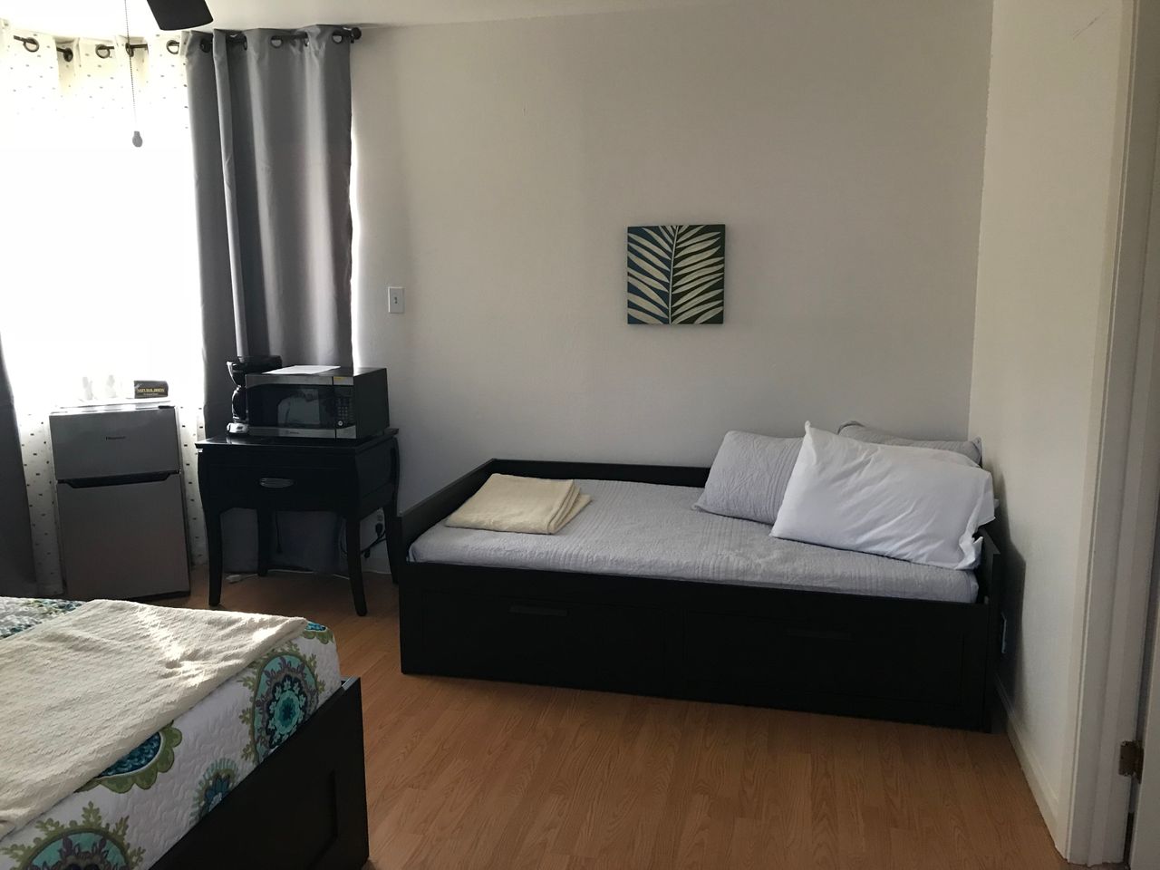 Animal Place's Guest House - Shelby Suite