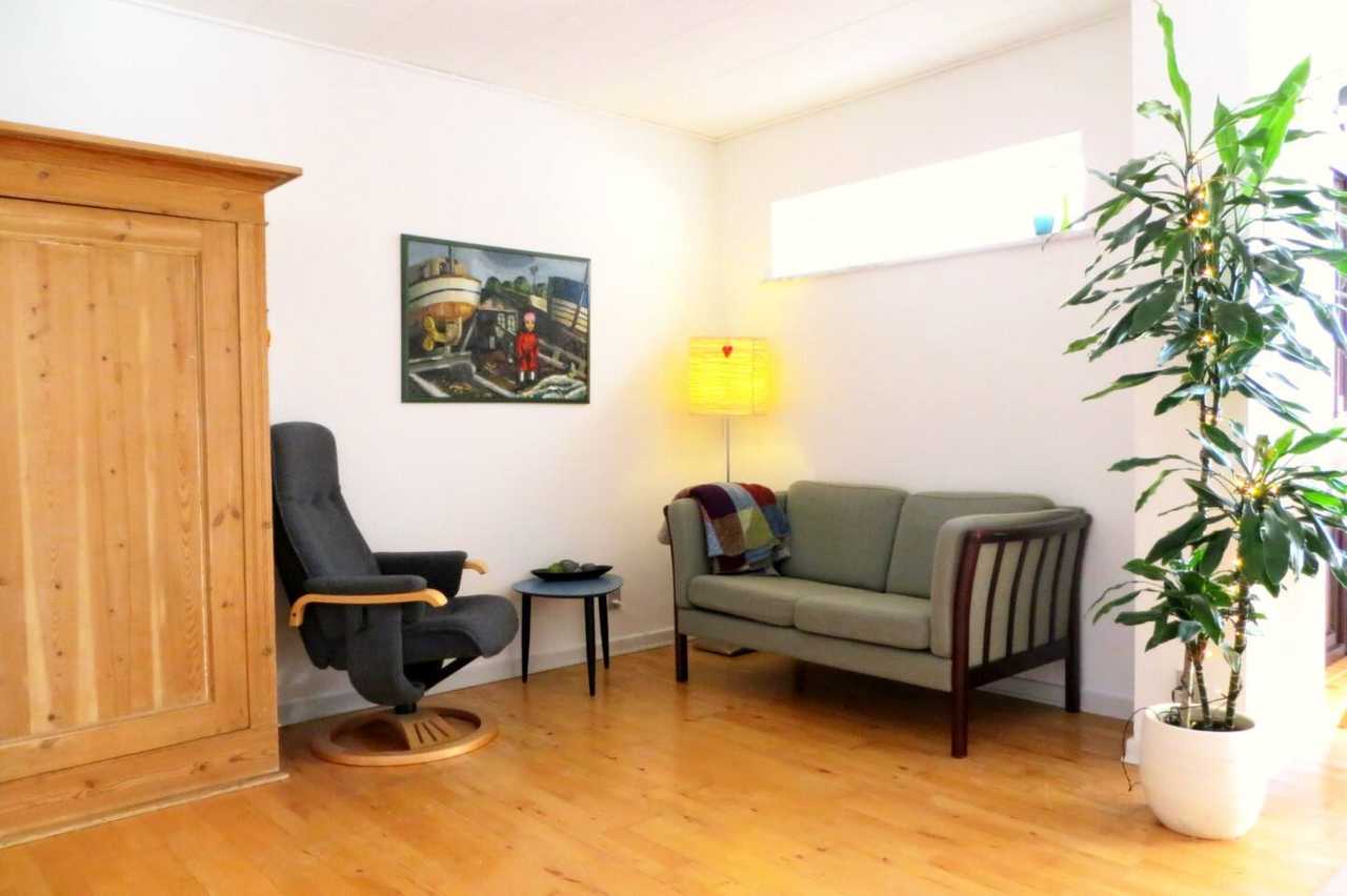 House in Sønderborg with space to relax. Garden. Art. Kitchen. Music. No TV.